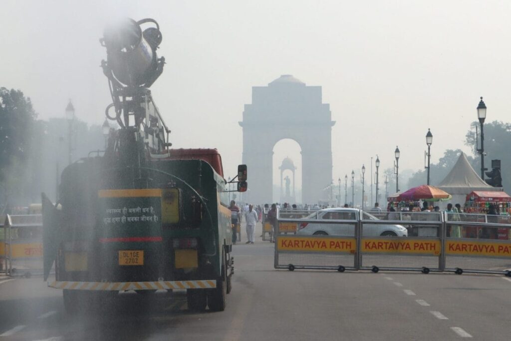 Delhi Air Quality Improves Slightly To ‘Very Poor’ On Weekend