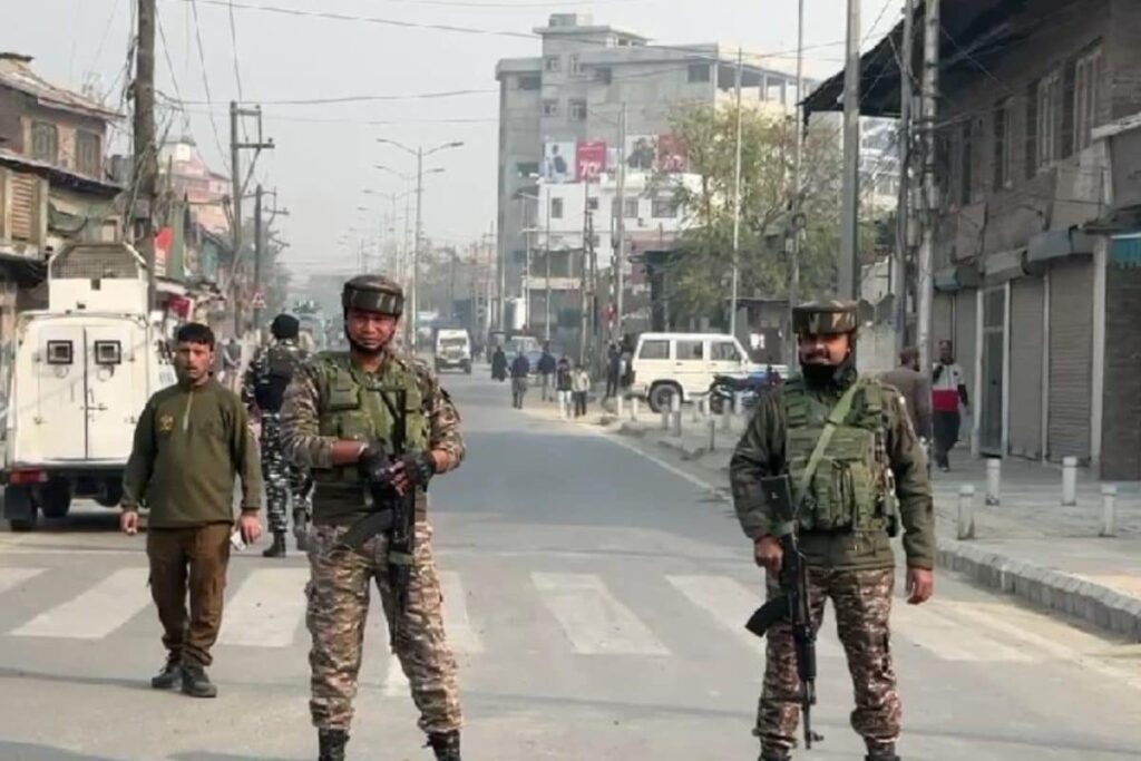 News18 Evening Digest: 11 Wounded In Grenade Attack Near Srinagar's Lal Chowk & Other Top Stories