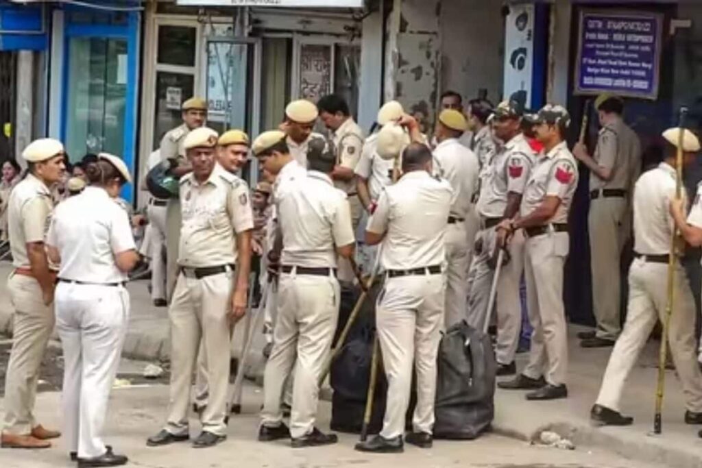 Delhi Cop On Patrol Stabbed To Death, Attacker Killed In Encounter, 2 Others Held