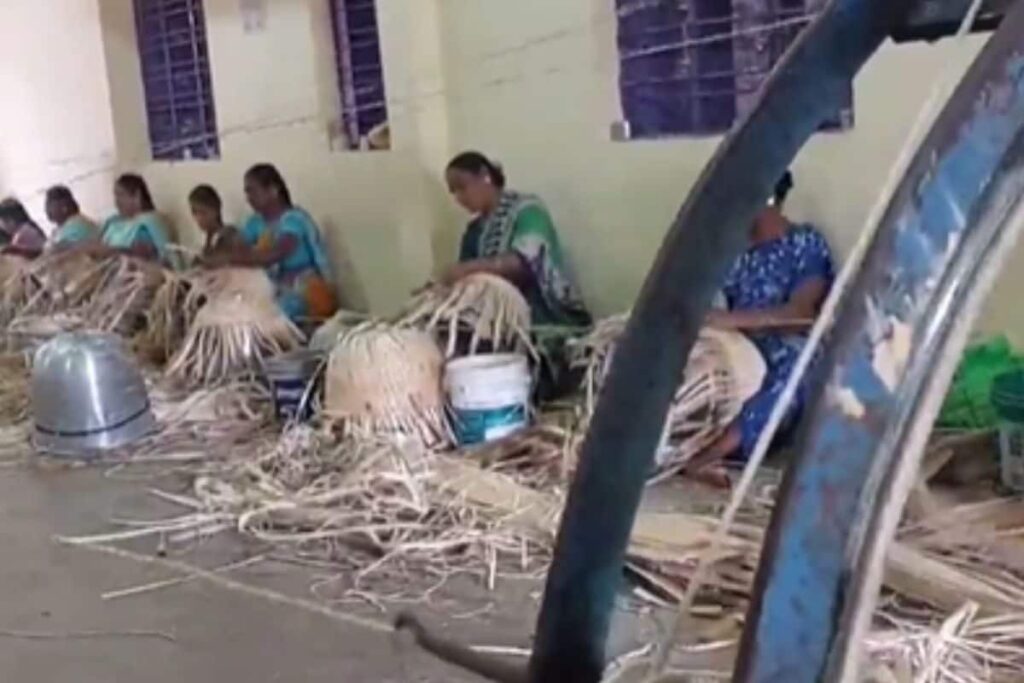 This Madurai Man Is Making Huge Profits By Converting Banana Stems Into Daily Use Items