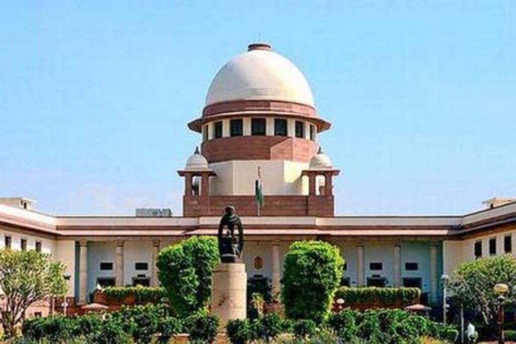 ‘Lack Of Specific Allegations’: SC Grants Relief To Husband, Kin In Dowry Harassment Case