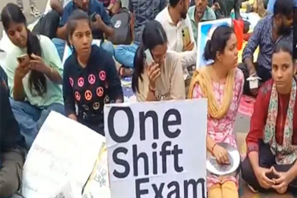 News18 Evening Digest: UP Concedes To Single-shift Exam Demand, Fadnavis On Maharashtra CM Ambition & Other Top Stories