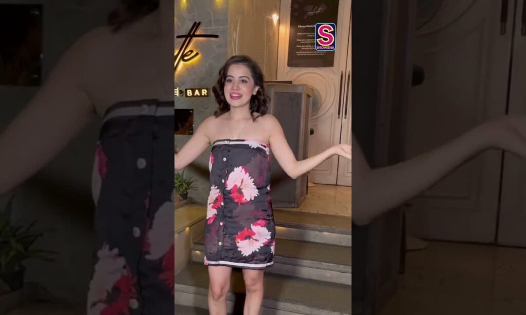 Uorfi Javed Changes Outfits At An Unbelievable Pace! Watch | Bollywood | N18S | #shorts