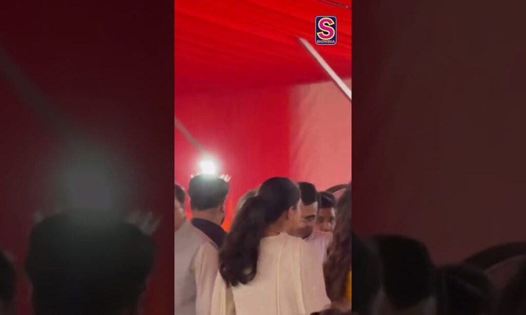 Radhika Merchant and Amruta Fadnavis in a moment of conversation at the Maha CM oath ceremony | N18S