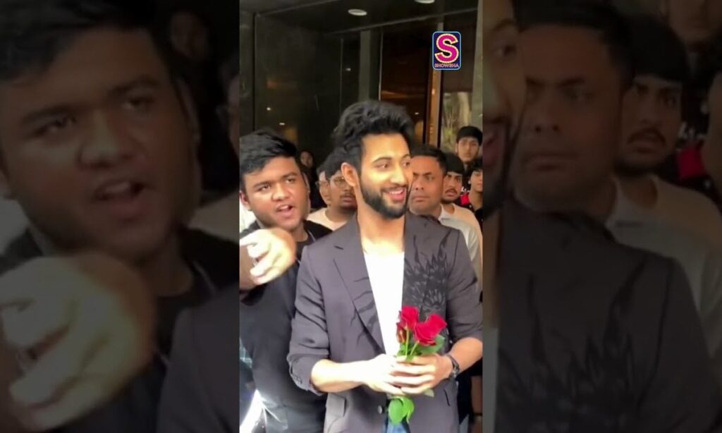 New Crush Of The Town? Rohit Sharaf Gets Swamped By Female Fans’ Affection! | Rohit Saraf | N18S