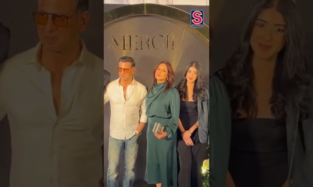 Ronit Roy With His Beautiful Family at the launch of Merch in Mumbai | News18 | N18S