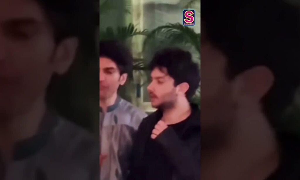 Nirvan Khan And Suhana Khan Were Engaged In Some Serious Chatter At A Party | News18 | N18S