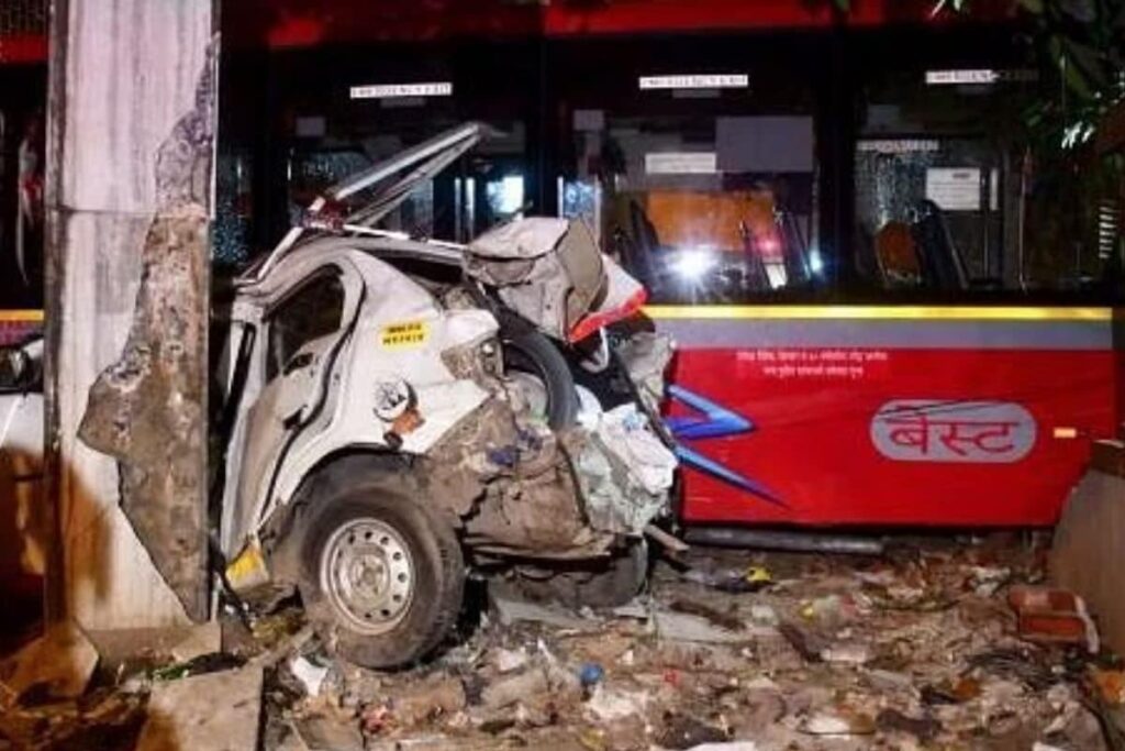 In Shocking Video, Man Caught Stealing Bangles From Body Of Woman Killed In Kurla Bus Accident