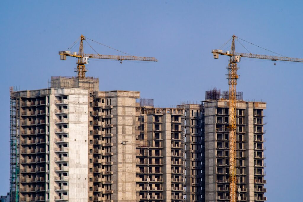 MahaRERA Cracks Down On Project Lapses: Developers Face Heavy Penalties, Show Cause Notices Issued