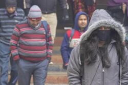 Delhi Shivers At 4.5°C As Temperature Drops To Season's Lowest, Cold Wave Alert Until Tomorrow