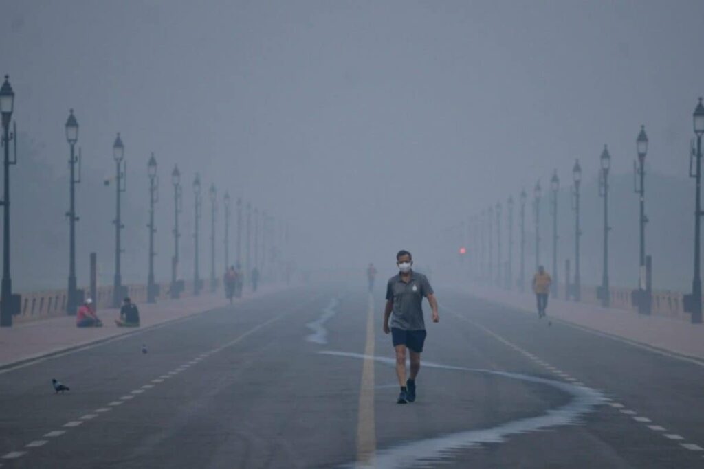 Delhi's Air Turns 'Severe', Max Temperature Settles 3 Notches Above Normal