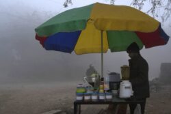 Dense Fog Engulfs Parts Of Delhi; Trains Delayed, Airport Warns Of Flight Disruptions