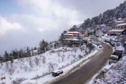 Snowfall In Himachal Claims 4 Lives, Tourists Stranded As 177 Roads Shut