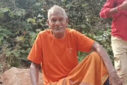 80-Year-Old Man Carves 3.5 km Stairway Through Mountain To Bihar Temple