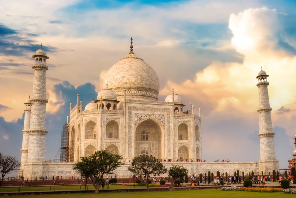 Canadian Woman Thought She Was Returning From Taj Mahal With Expensive Rubies, But...