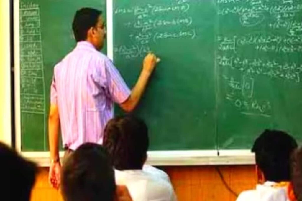 Male Teacher Pregnant? Bihar Education Dept Under Fire Over Bizarre Maternity Leave Errors