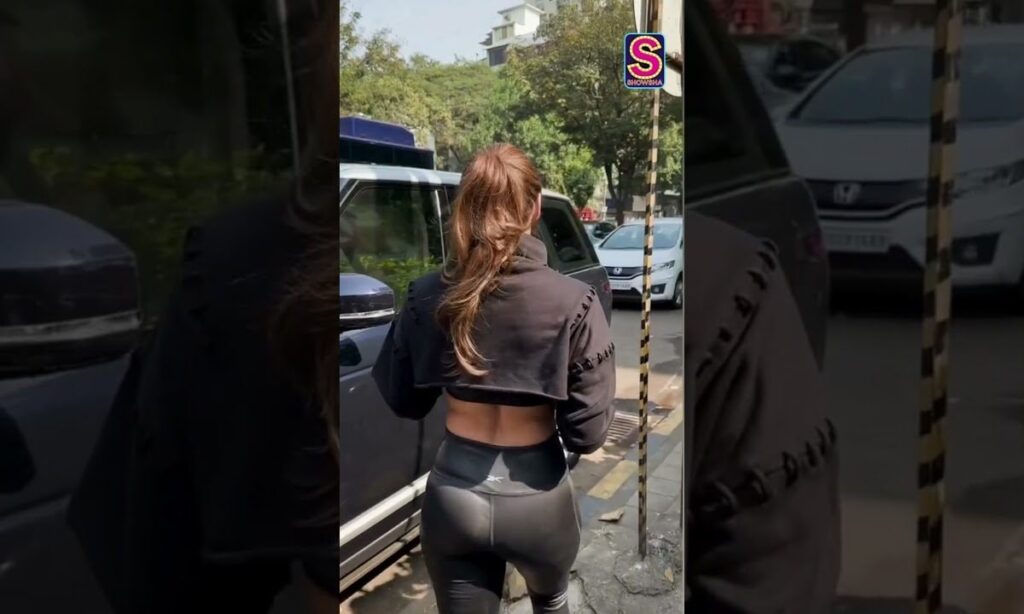 Throwback: Fitness Freak Malaika Arora Gets Papped In Athleisure | #bollywood #shortvideos