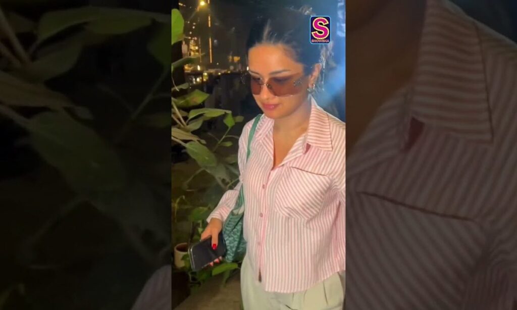 Avneet Kaur Spotted In Town, Effortlessly Rocking That Chic Pink Shirt Look! | Bollywood | N18S