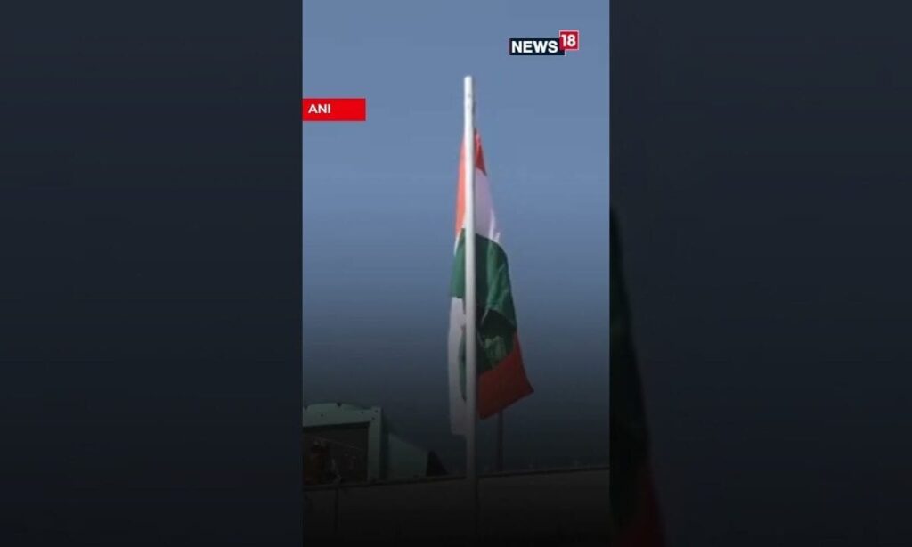 Delhi CM Unfurls The National Flag During The Delhi Government's Republic Day Celebrations | N18S