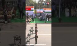 #WATCH | Robots Parade At Kolkata Republic Day Celebration 2025. Didi Takes Part | N18S