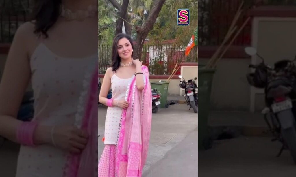 Divya Khosla Kumar Radiates Beauty And Freshness In This Stunning Pink Ethnic Suit! | N18S