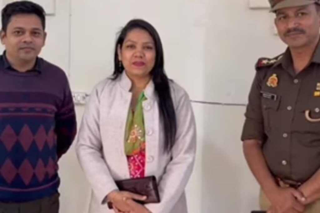 Taj Mahal Visit Begins On Unlucky Note For VIP Bangladeshi Couple, But Railway Cops Save The Day