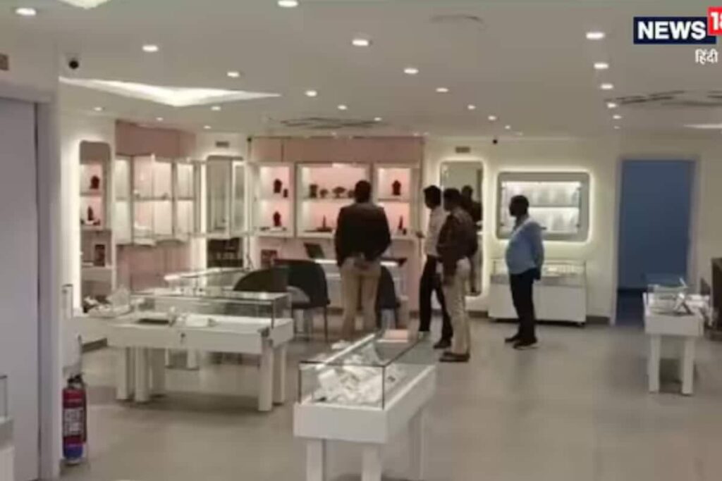 Armed Robbers Loot Gold Worth Rs 40 Lakh At Patna Jewellery Shop In Broad Daylight