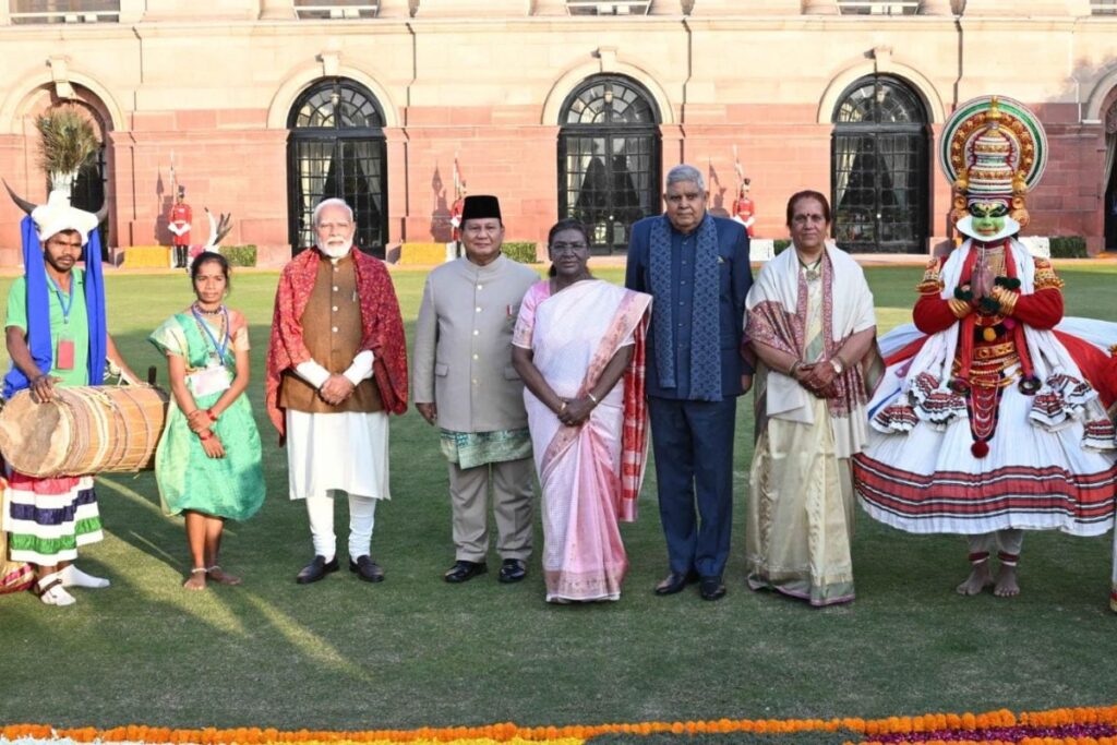 Southern India's Culture, Drone Didis Take Spotlight At President Murmu's 'At Home' Reception