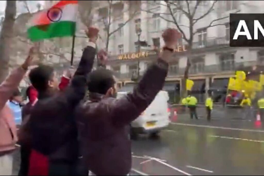 Indian Diaspora Vs Pro-Khalistan Mob Outside Indian High Commission In London | Watch