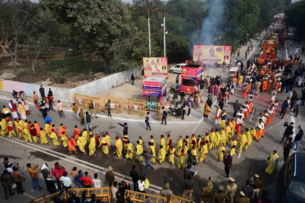 BJP Distributes Copies Of Constitution To Sanitation Workers At Maha Kumbh Mela To Woo Dalits