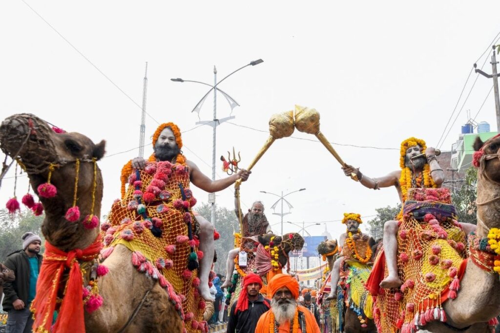 Kumbh Mela 2025: Bus With World’s Heaviest Sphatik Shivling, Sacred Water From 12 Jyotirlingas And A Saint