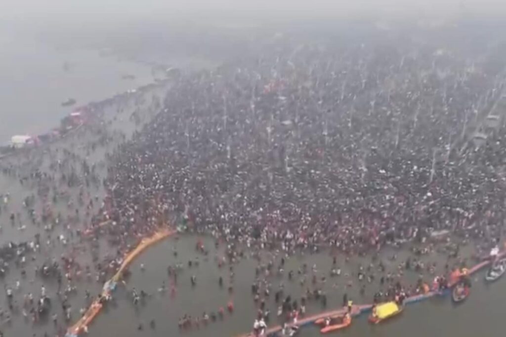 Watch: Massive Crowd Of Devotees Swells Up At Mahakumbh On 'Mauni Amavasya'