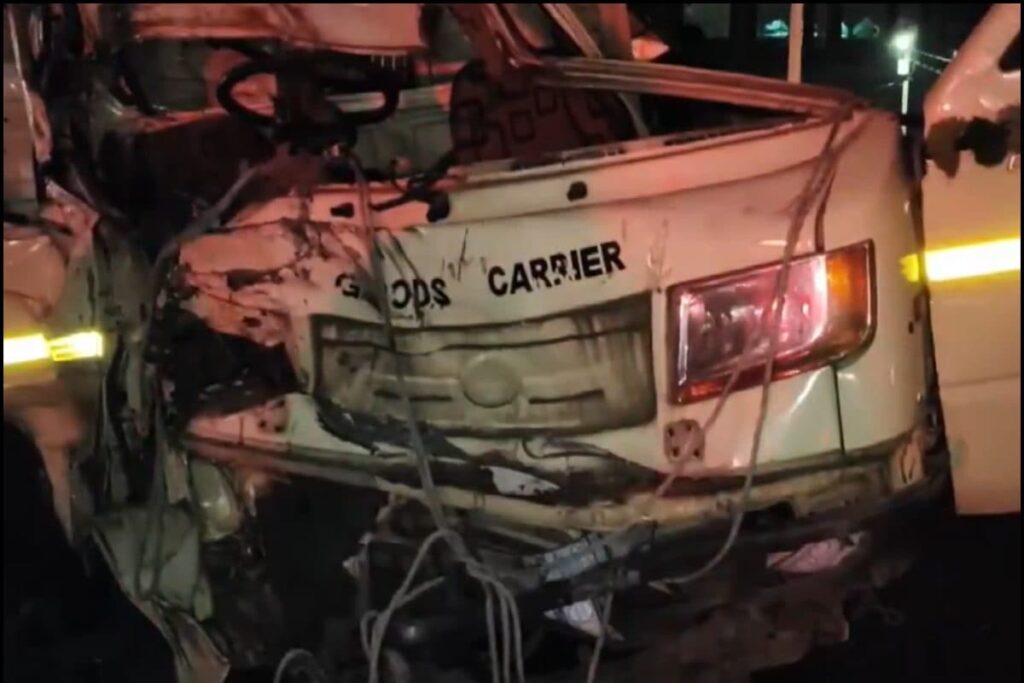 8 Killed In Nashik After Tempo Rams Into Truck, Several Critically Injured