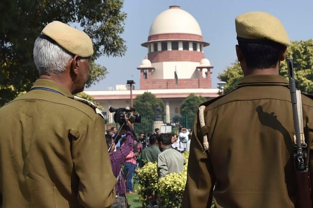 Police Can't Serve Accused Notice Via WhatsApp Or Other Electronic Means, Says SC