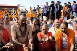 Maha Kumbh Mela 2025: Yogi Adityanath, UP Cabinet Ministers Take Dip In Sangam | Watch