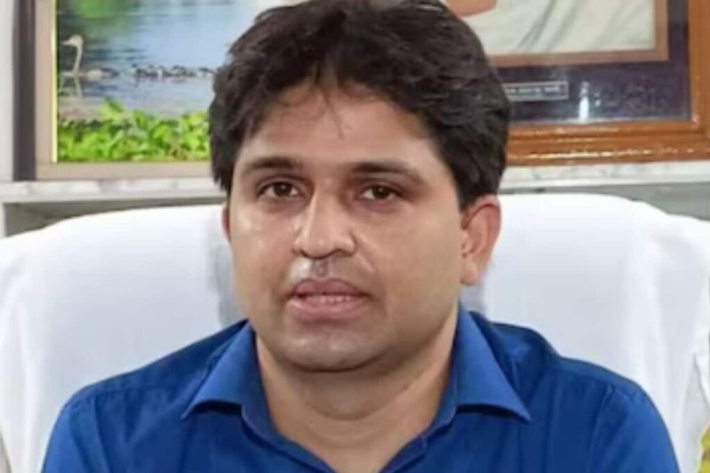 Who Is IAS Officer Vijay Kiran Anand, Who Holds The Responsibility For Maha Kumbh 2025