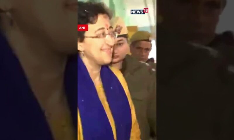 Delhi CM Atishi Casts Her Vote | #delhiassemblyelection2025 | #trending | N18S