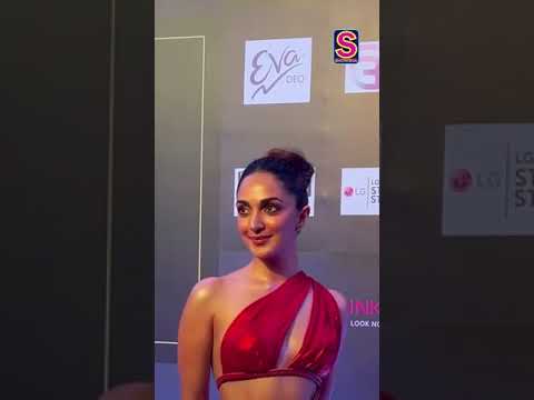 Ravishing In Red, Kiara Advani Gives The Shutterbugs A Run For Their Money | #Bollywood | N18G