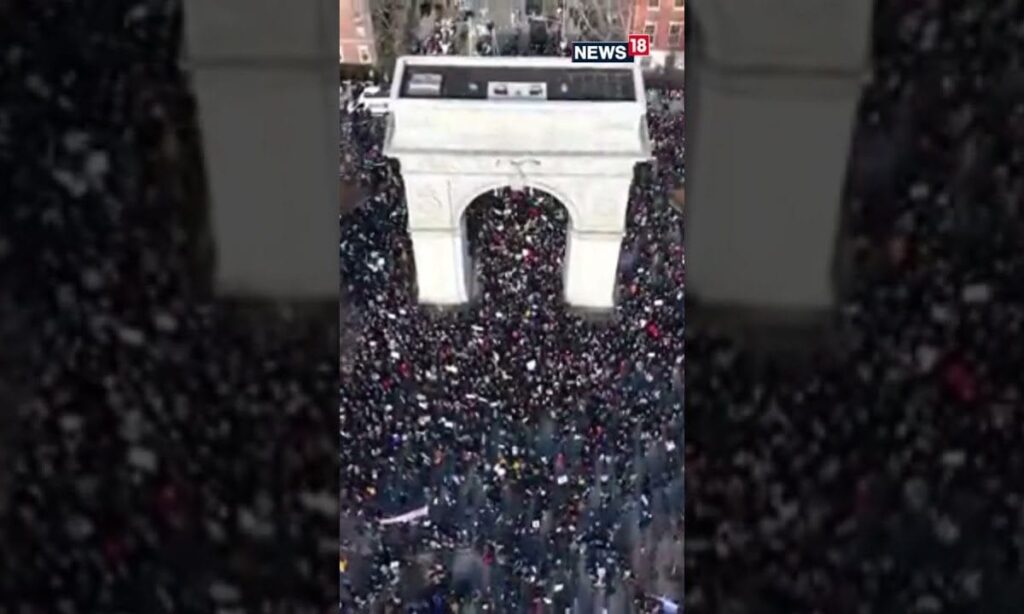 Demonstrators Defy Trump in Union Square | #trumpnews | N18S
