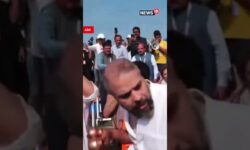 #WATCH | Actor Akshay Kumar Takes Holy Dip At Triveni Sangam In Ongoing Maha Kumbh 2025 | N18K