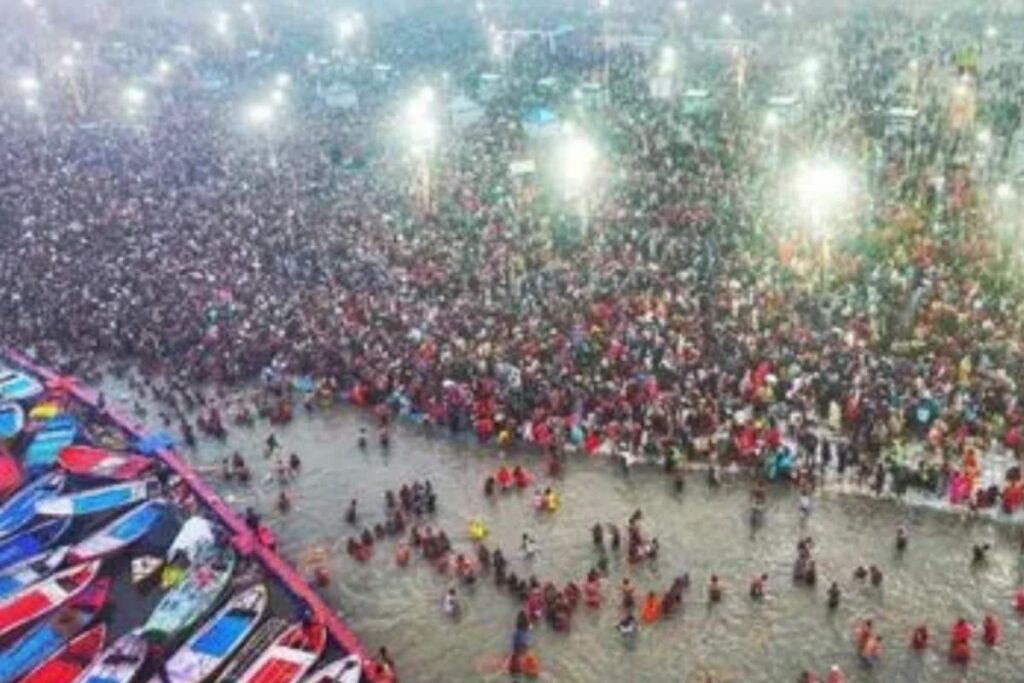 More And More Sikh Followers Are Taking Holy Dips At Mahakumbh. Here’s Why