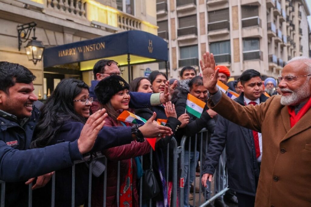 ‘Weather Didn’t Deter’: PM Modi Thanks Indians In France For Braving Biting Cold To Welcome Him