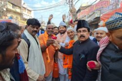 Maha Kumbh Sees Wave Of Humanity: UP's Muslims To The Rescue Of Stranded Hindu Devotees