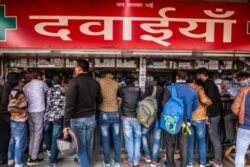 Chemist Lobby Calls Govt’s Rule On Displaying Drug Prices ‘Impractical’, Suggests App Over Paper-Based Lists