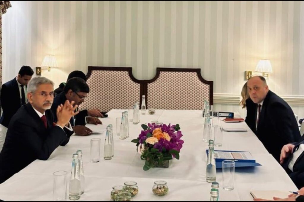 Jaishankar Meets Ukraine FM In Munich, Discusses Bilateral Ties, Efforts To End War