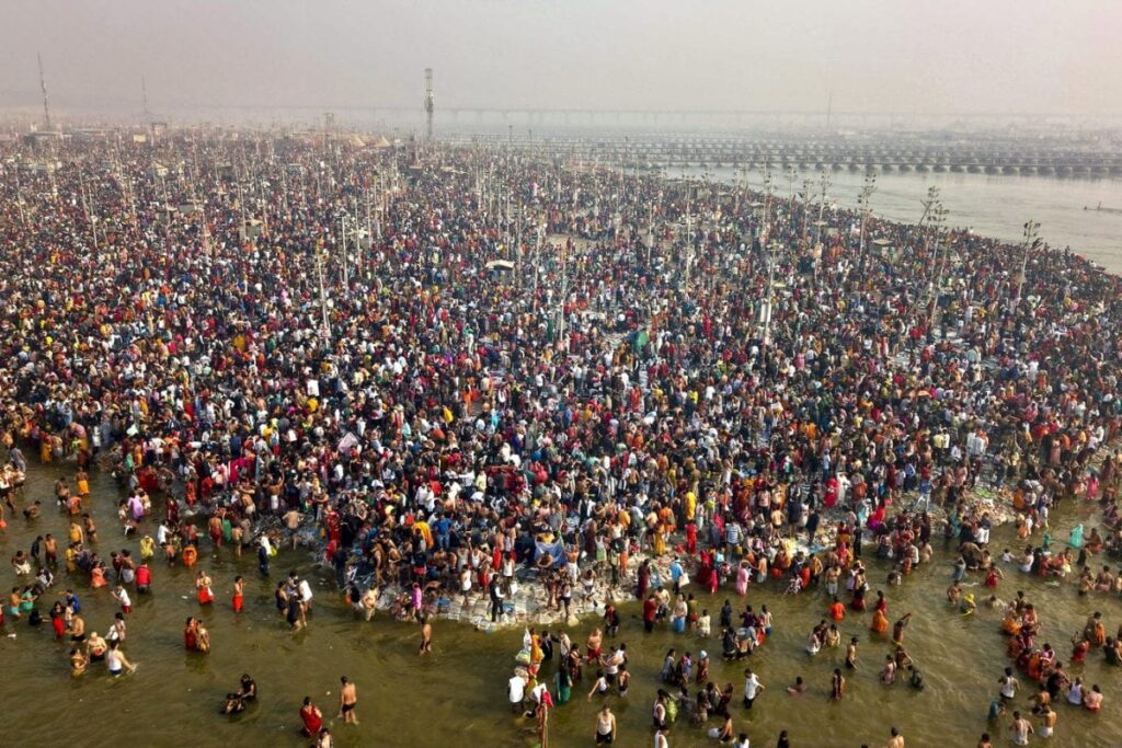 Devotees Flock To Sangam For Final Amrit Snan As Maha Shivratri Marks End Of 45-Day-Long Maha Kumbh