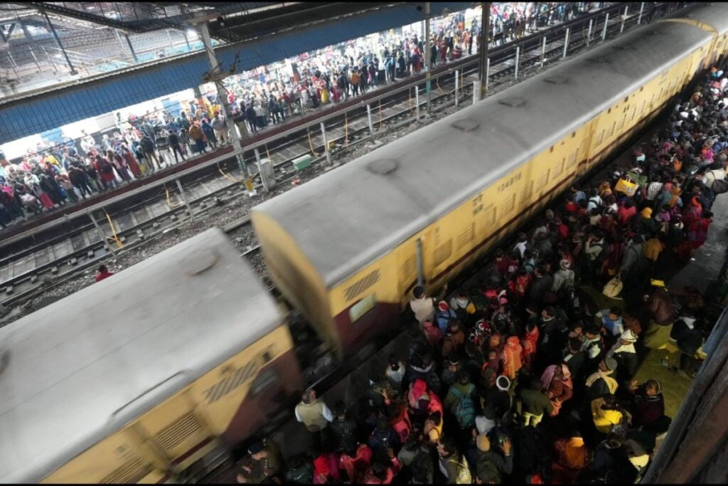 New Delhi Railway Station Stampede Live Updates: Railways To Provide Rs 10 Lakh To Kin Of Deceased Victims