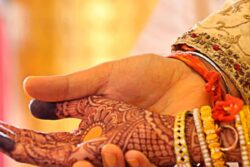 Drunken Groom Mistakenly Garlands Bride's Best Friend, Arrested