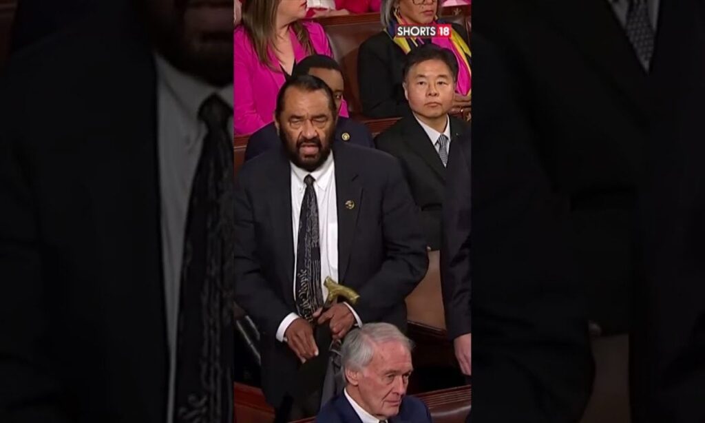 Democratic Congressman Al Green Thrown Out Of The House For Disrupting Trump's Speech | N18S