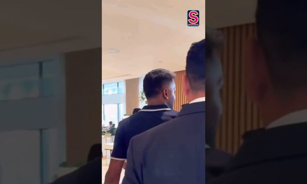 Indian Cricketer Hardik Pandya Walks Like A True Champion As He Arrives At An Event | N18S